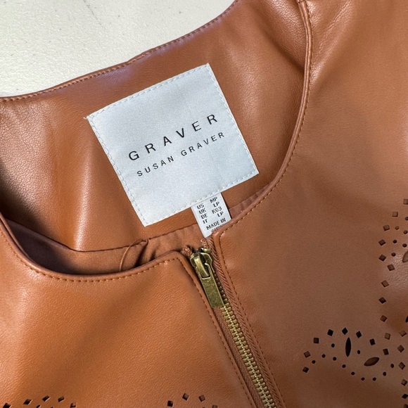 QVC NWOT Susan Graver Faux Leather Jacket w/ Laser Cut Detail Cognac Size MP - Picture 6 of 9
